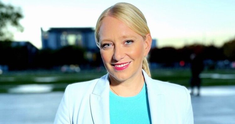 nadine to roxel herkunft